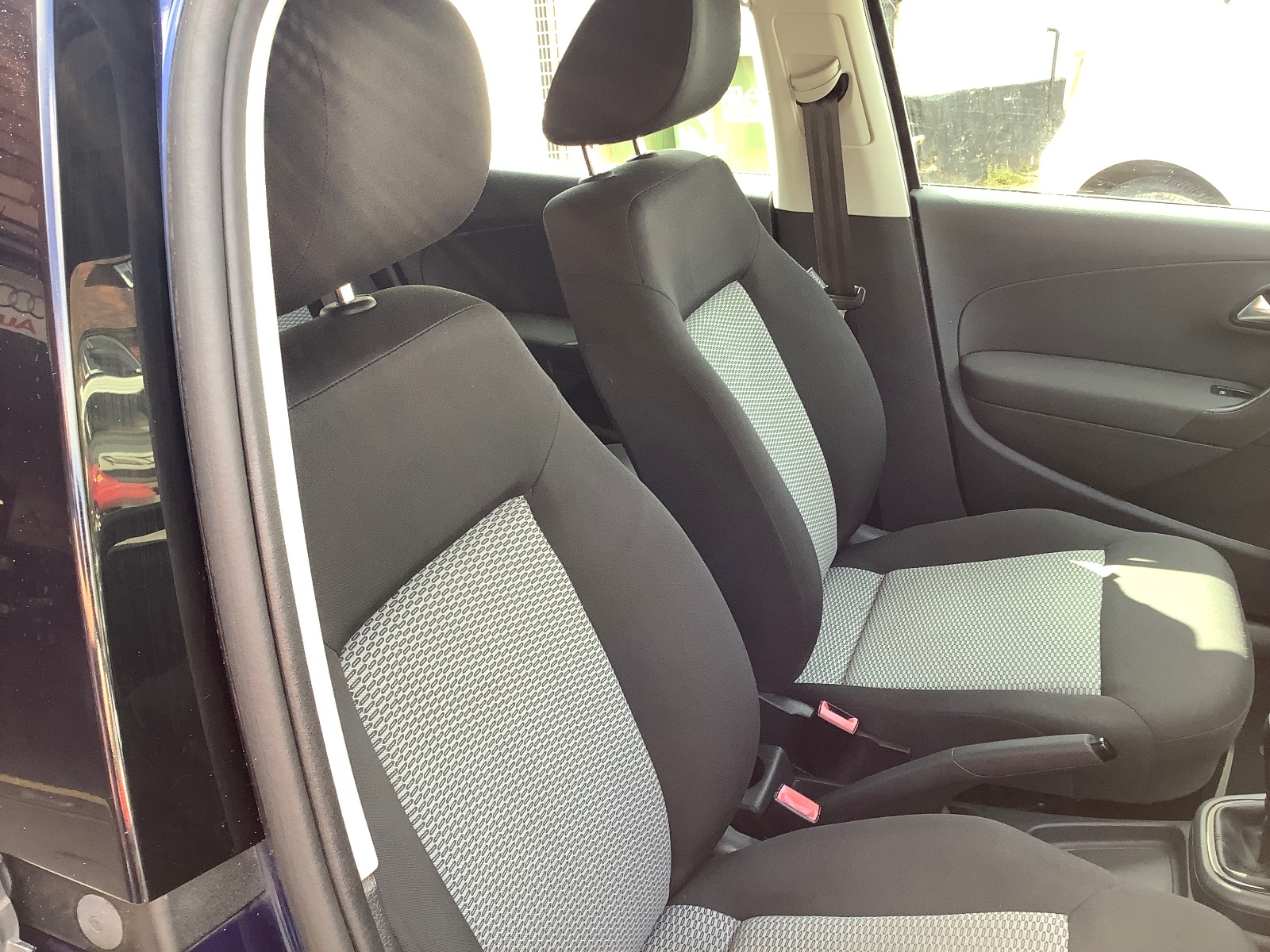 2010 Volkswagen Polo S A/C 5 Door