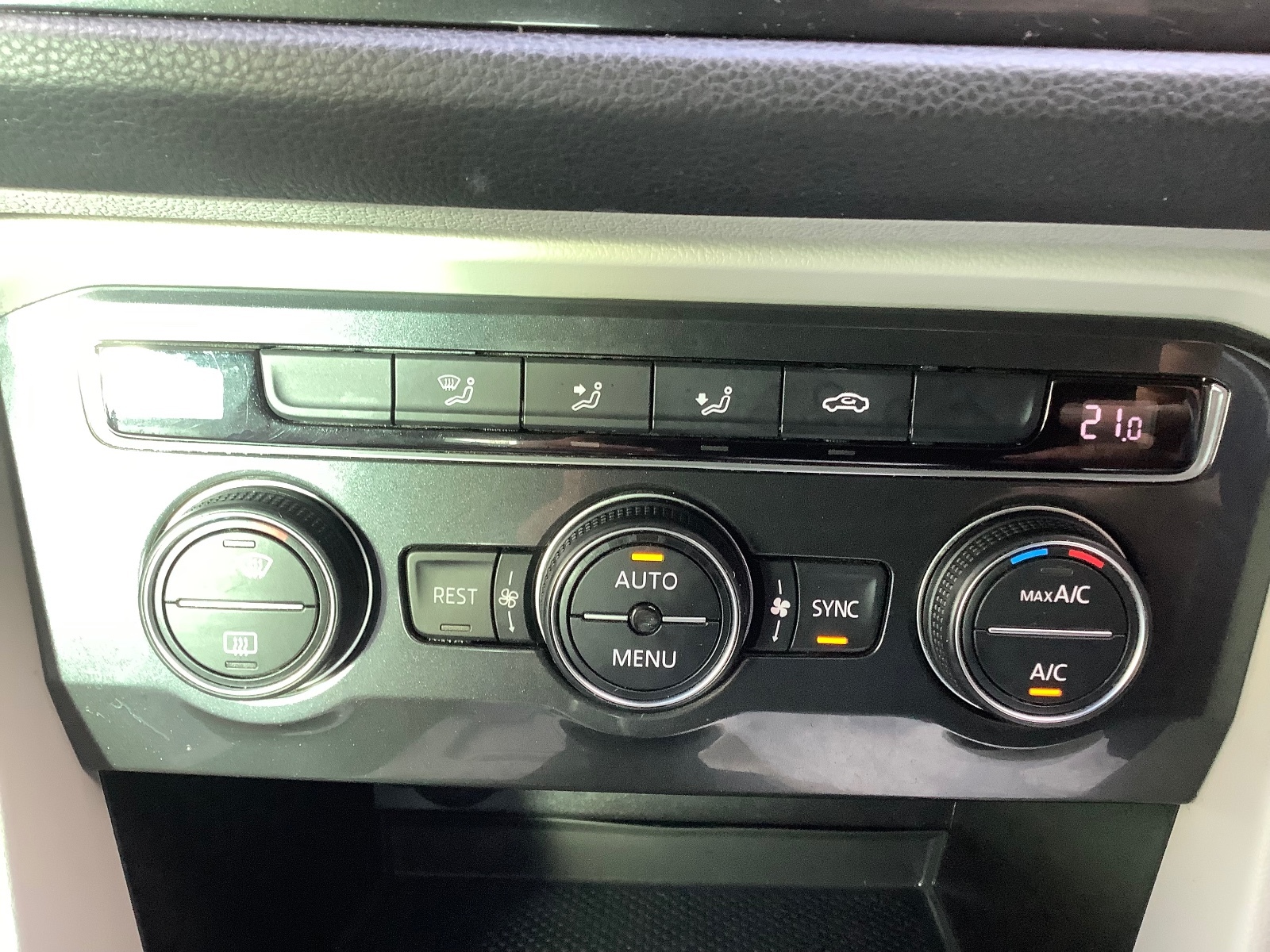 2017 Volkswagen Tiguan SE TDI DSG EURO 6 ULEZ COMPLIANT