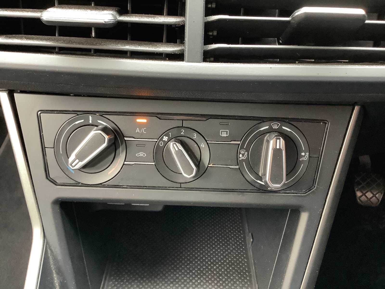 2020 Volkswagen Polo SE EVO