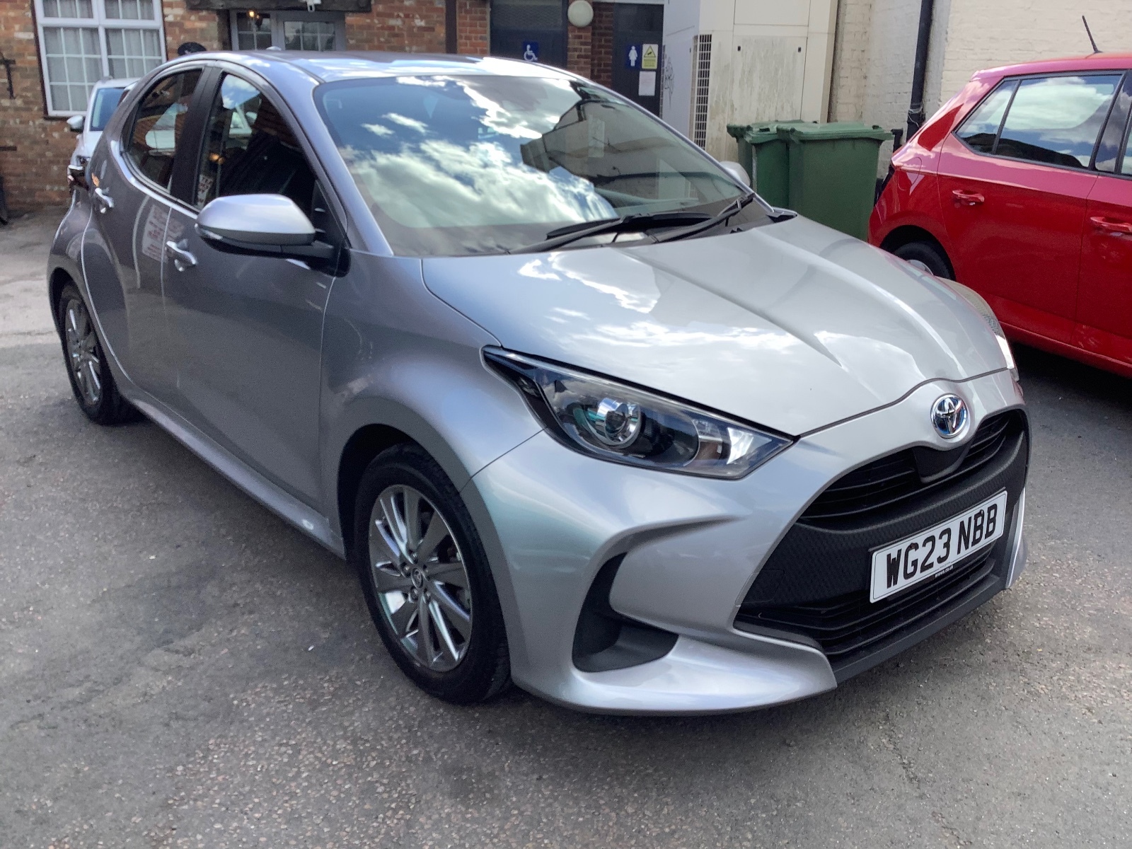 2023 Toyota Yaris ICON FHEV Auto