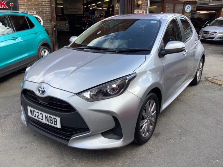 2023 Toyota Yaris ICON FHEV Auto