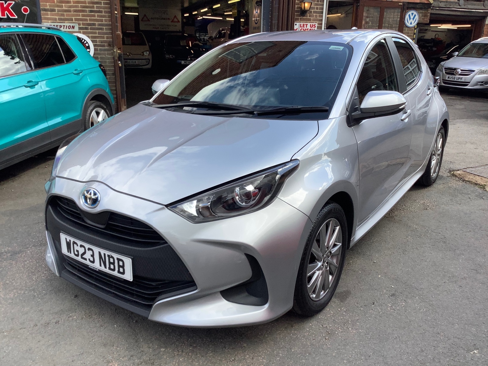 2023 Toyota Yaris ICON FHEV Auto