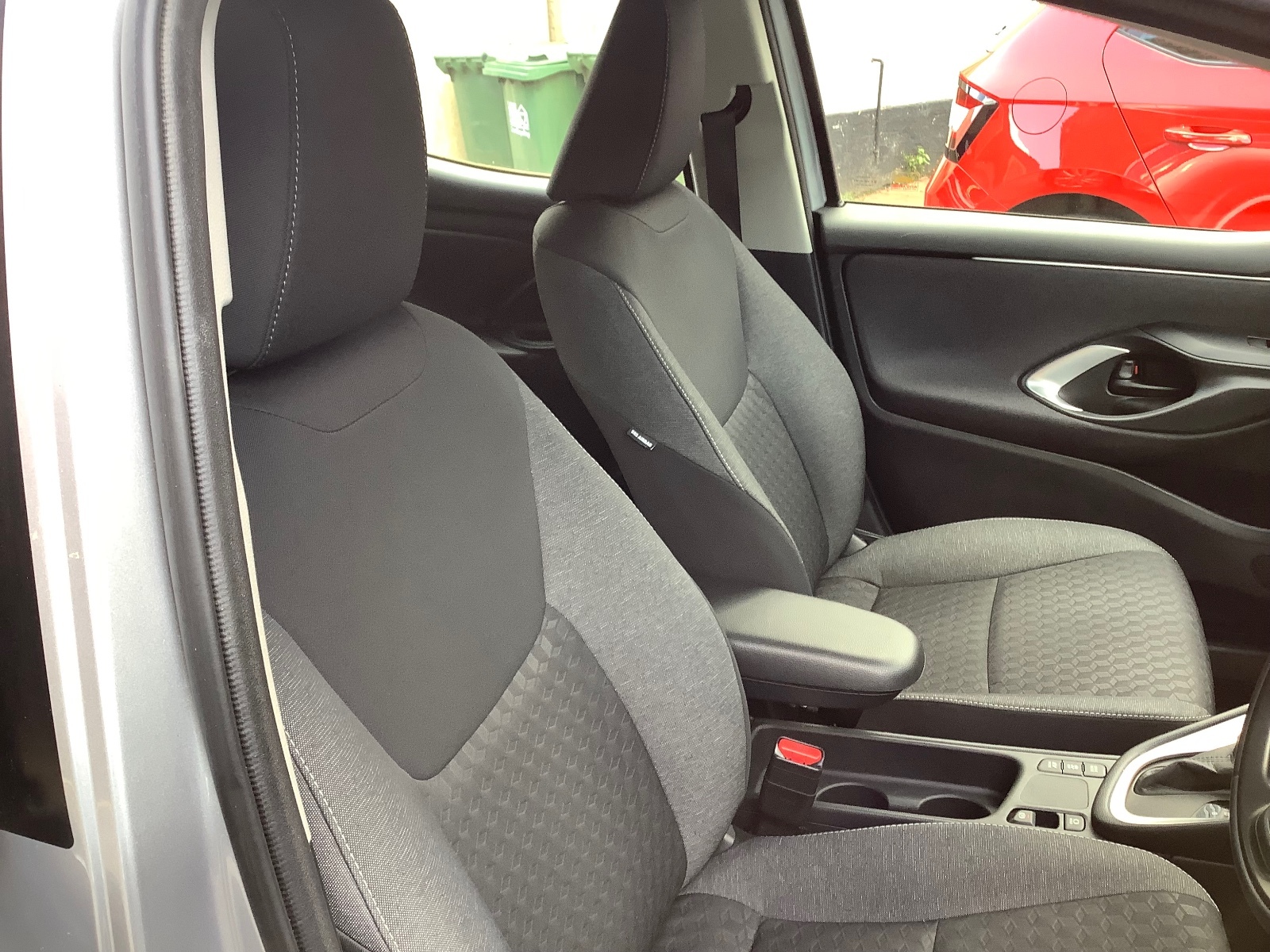 2023 Toyota Yaris ICON FHEV Auto