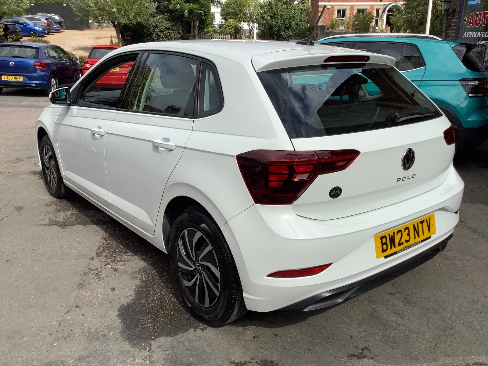 2023 Volkswagen Polo LIFE