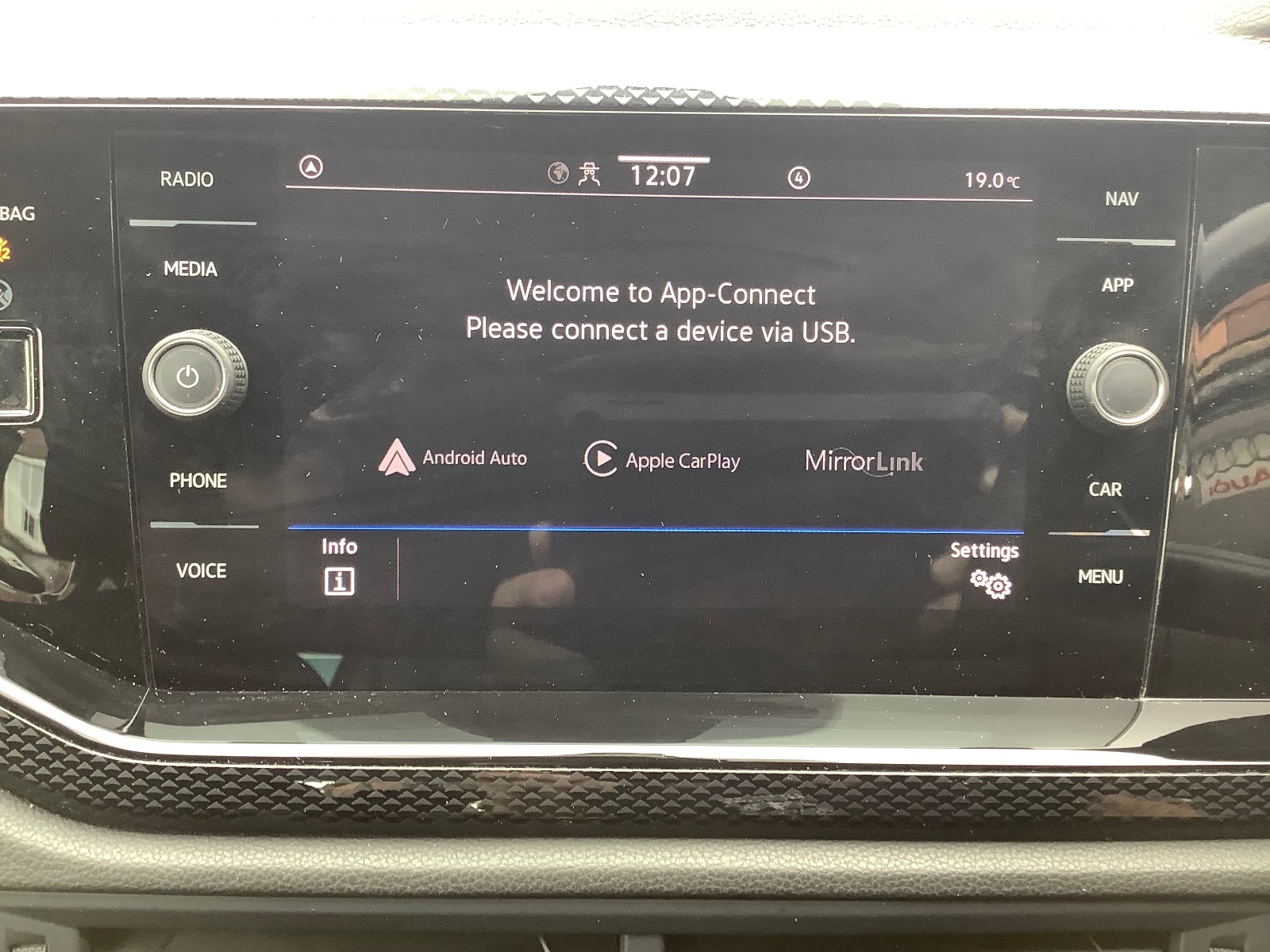 2023 Volkswagen Polo LIFE