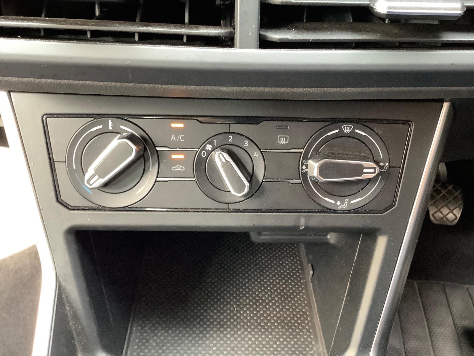 2023 Volkswagen Polo LIFE