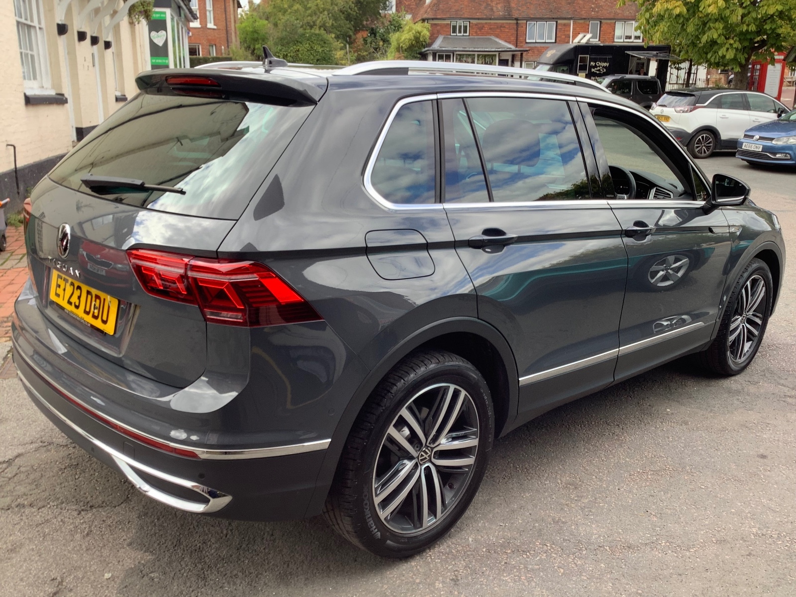 2023 Volkswagen Tiguan ELEGANCE TSI DSG