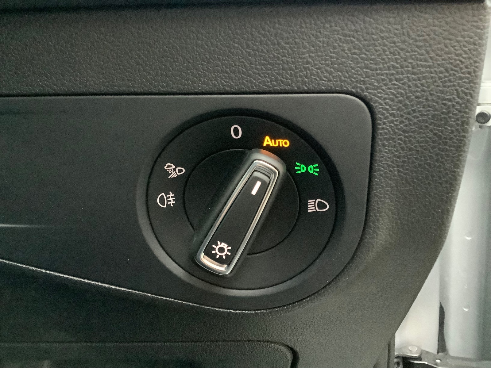 2023 Volkswagen Tiguan R-LINE TSI DSG